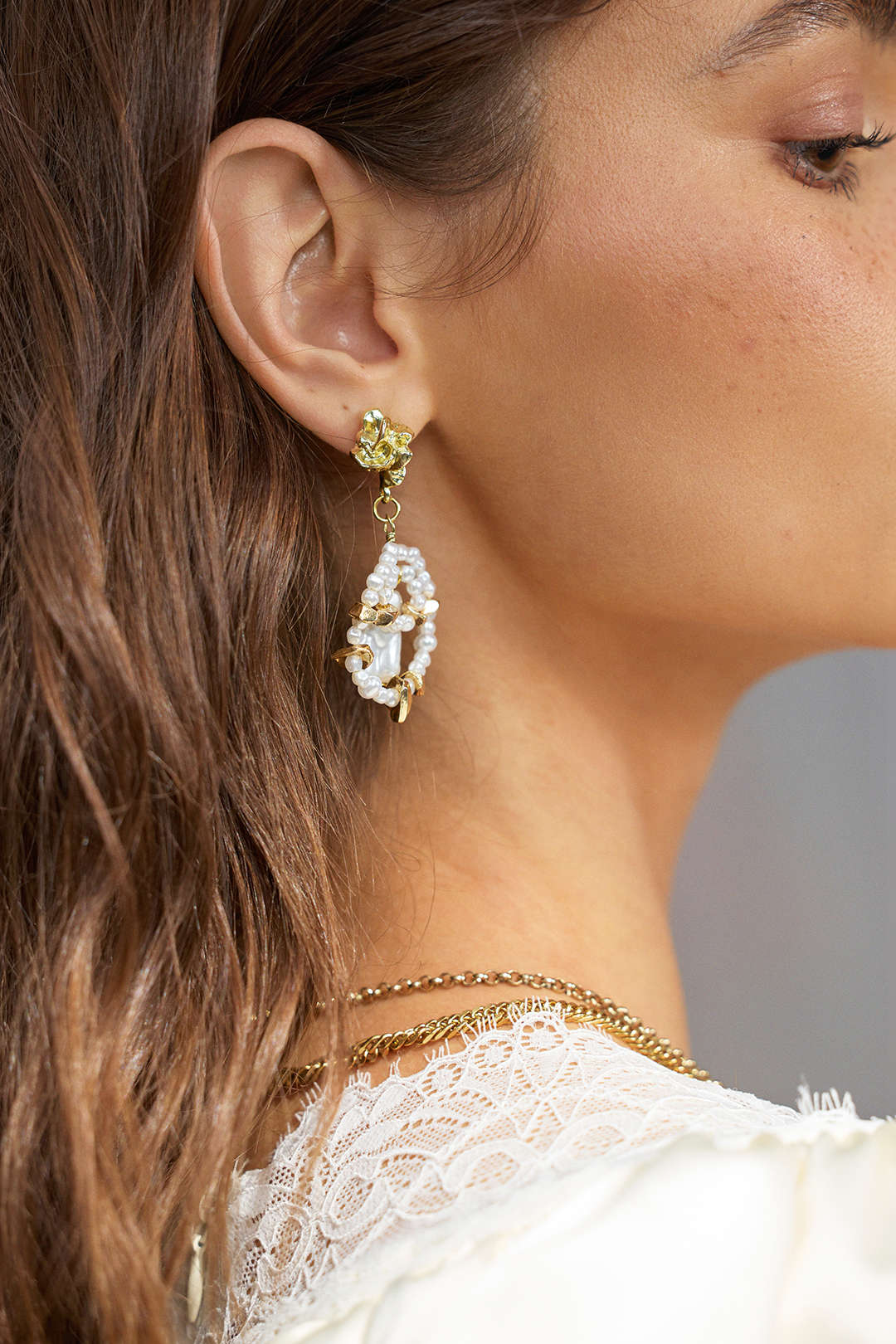 Alloy Asymmetrical Pearl Earrings - Image 2