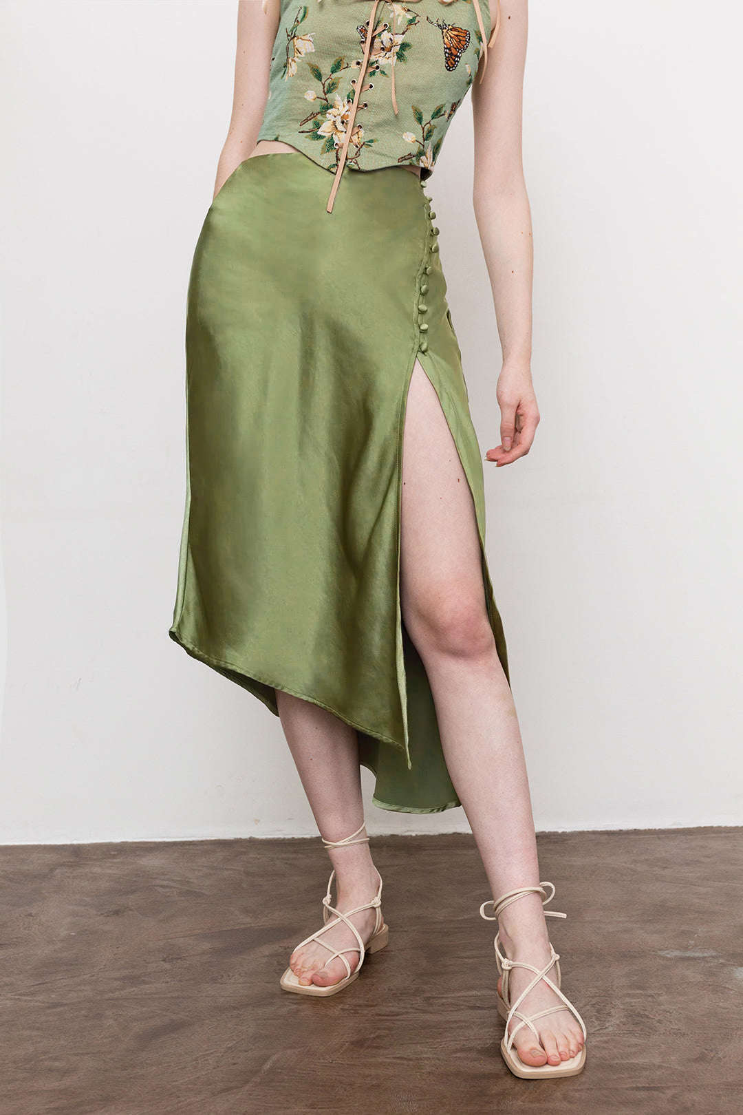 Asymmetric Hem Split Button Decor Skirt - Image 5