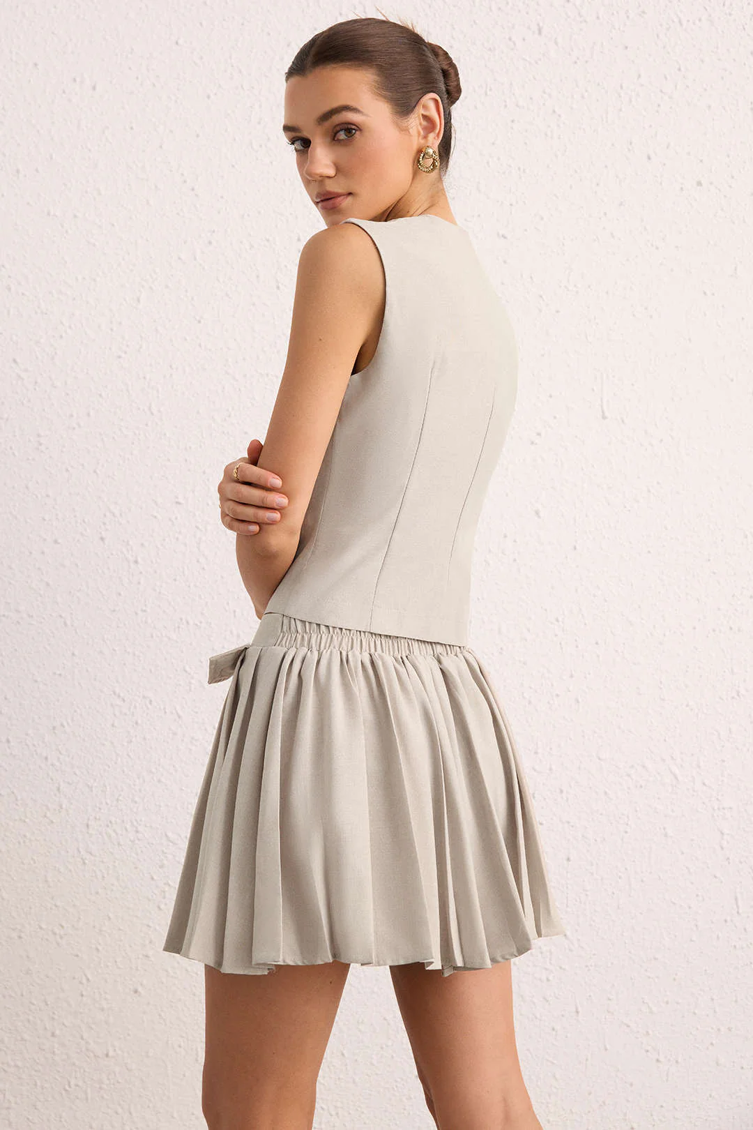V-Neck Button Vest And Pleated Skirt Set - Image 5