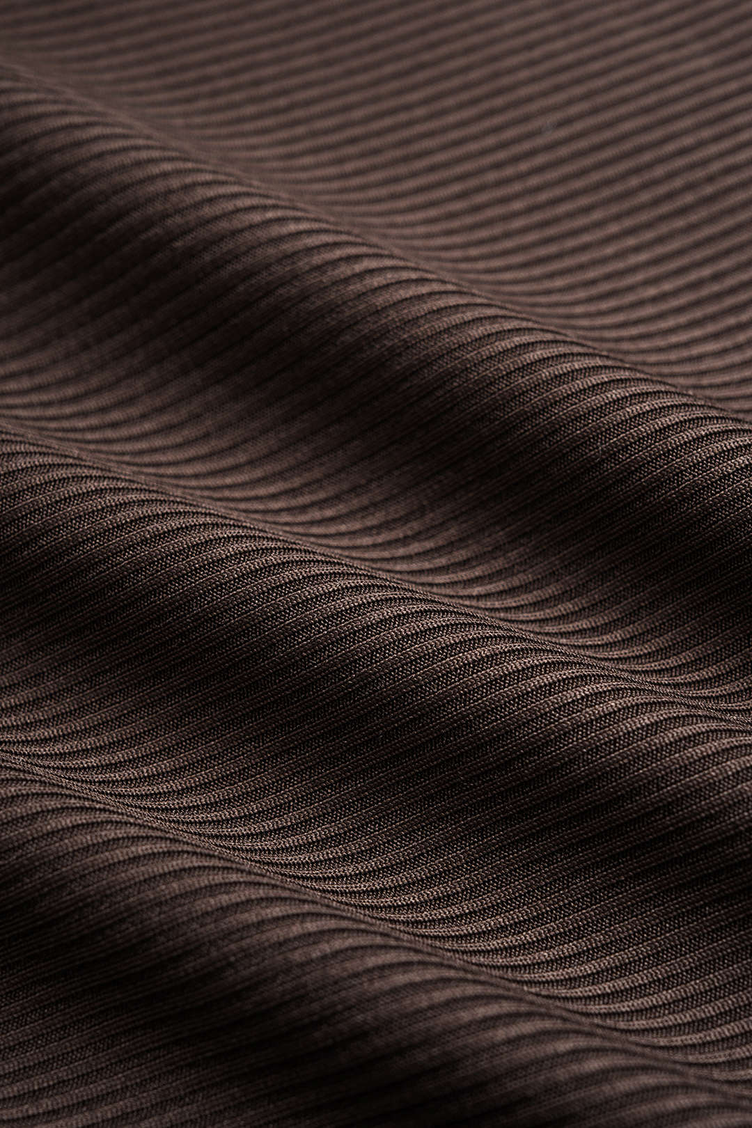 Metallic V-Neck Bodysuit And Asymmetrical Ruched Skirt Set - Image 4