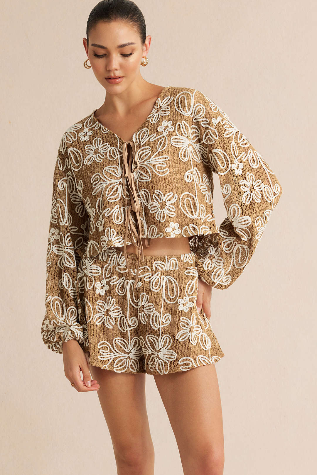Jacquard V-Neck Tie-Up Long Sleeve Top And Shorts Set - Image 2