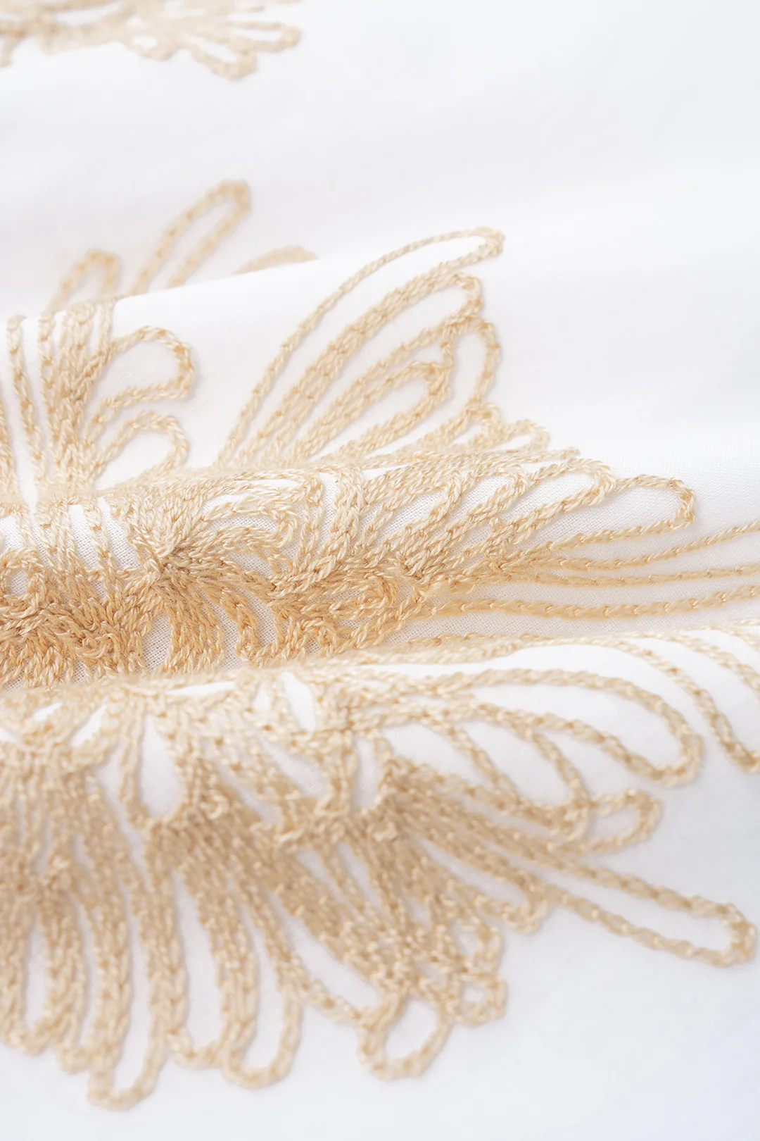 Floral Embroidery Cropped Tank Top And High Waist Shorts Set - Image 5