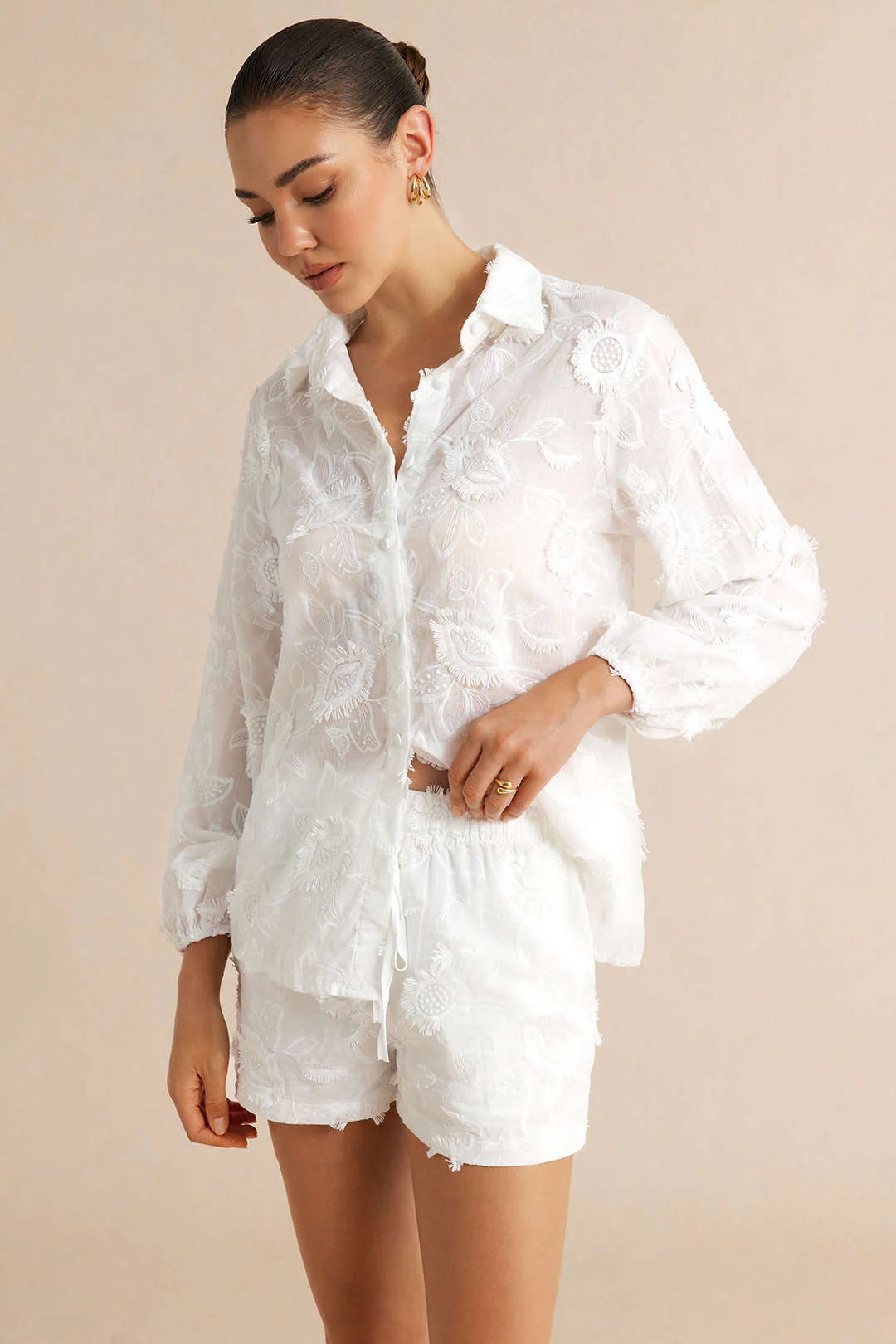 Solid Floral Embroidery Frayed Long Sleeve Shirt And Tie-Up Shorts Set - Image 5