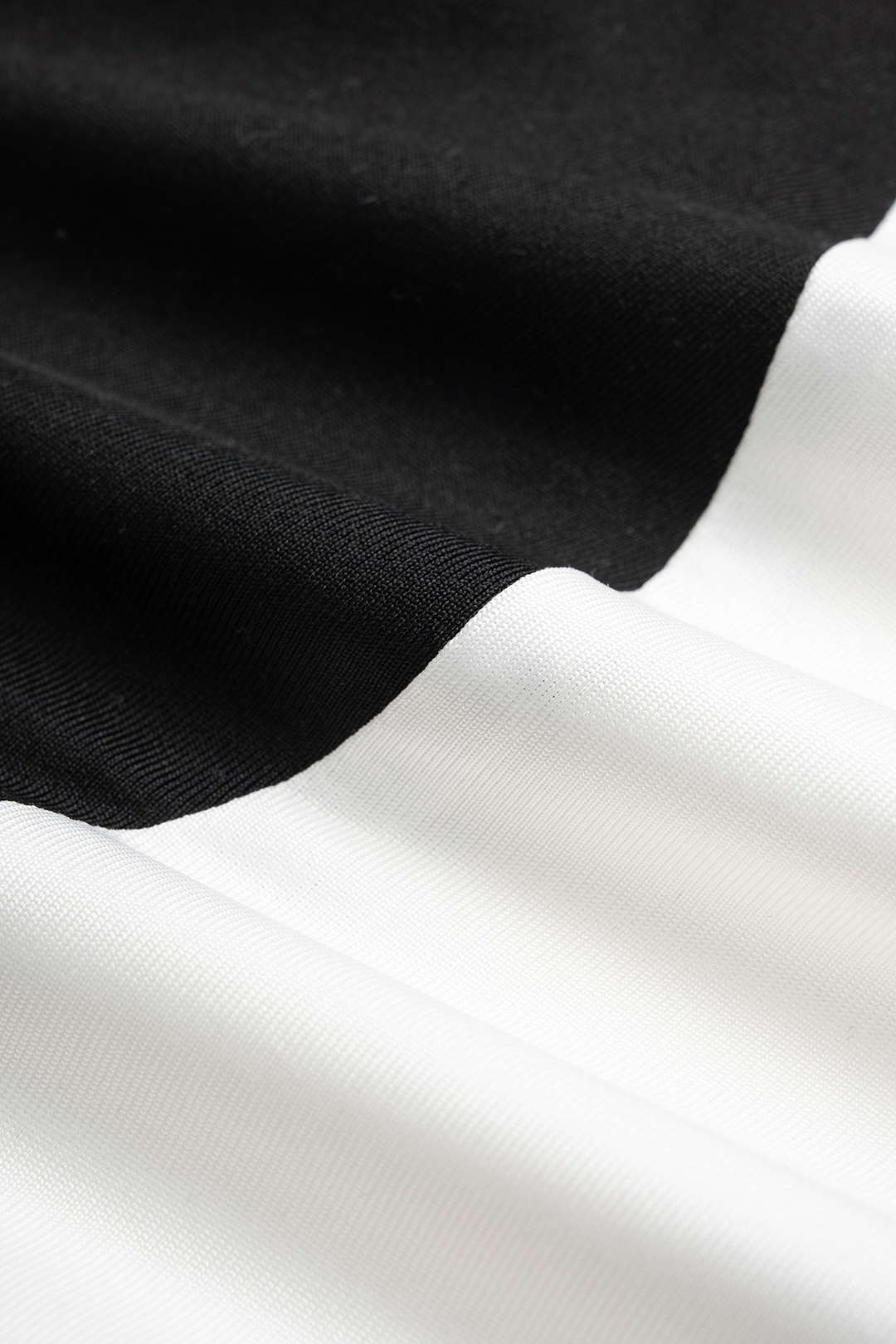 Contrast Sleeveless Bodysuit - Image 3